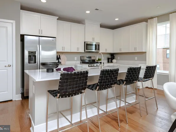 129 John Vanzandt Dr, Hopewell Township, NJ 08560