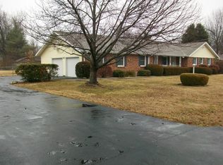 3223 W Seminole St, Springfield, MO 65807