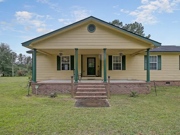 541 Jessie Dr, Saint Stephen, SC 29479