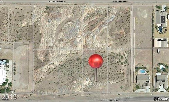 5th image of 336 E Paradise Hills Dr