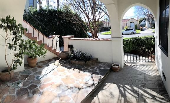 Private front patio