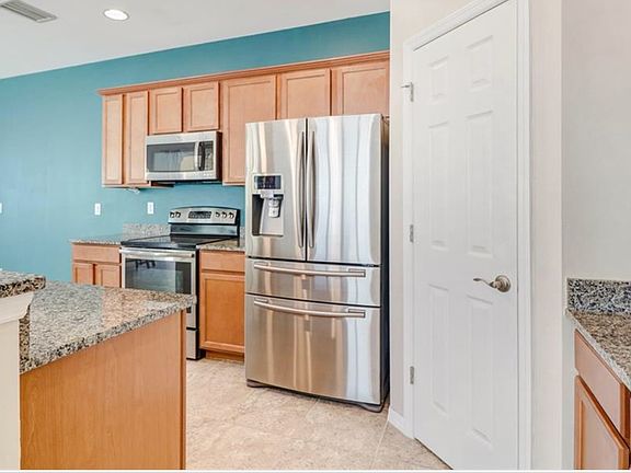 2nd image of 23450 Alamanda Dr Unit 201
