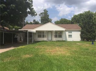 6702 Malibu Dr, Houston, TX 77092