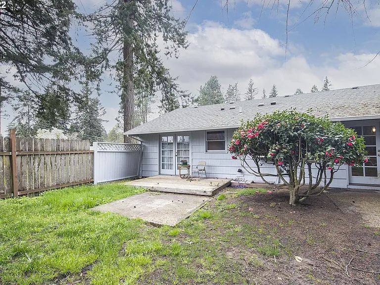 5626 SW Fernbrook Way — Photo 24