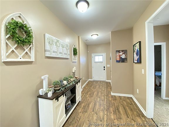 3rd image of 463 Juno Dr