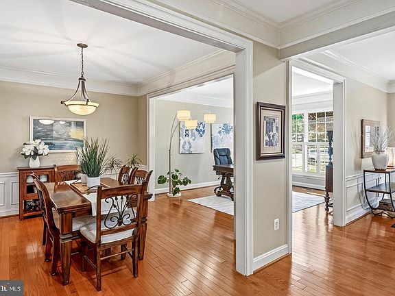 4th image of 8513 Timber Hill Ct