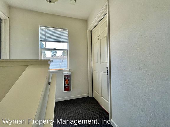 3rd image of 1356 Calistoga Ave #7