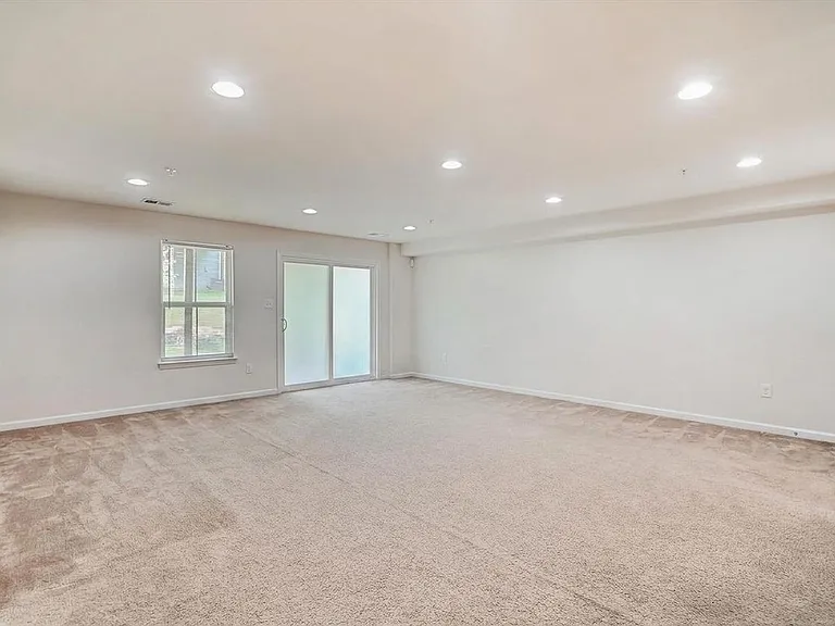 725 Apple Orchard Dr — Photo 5