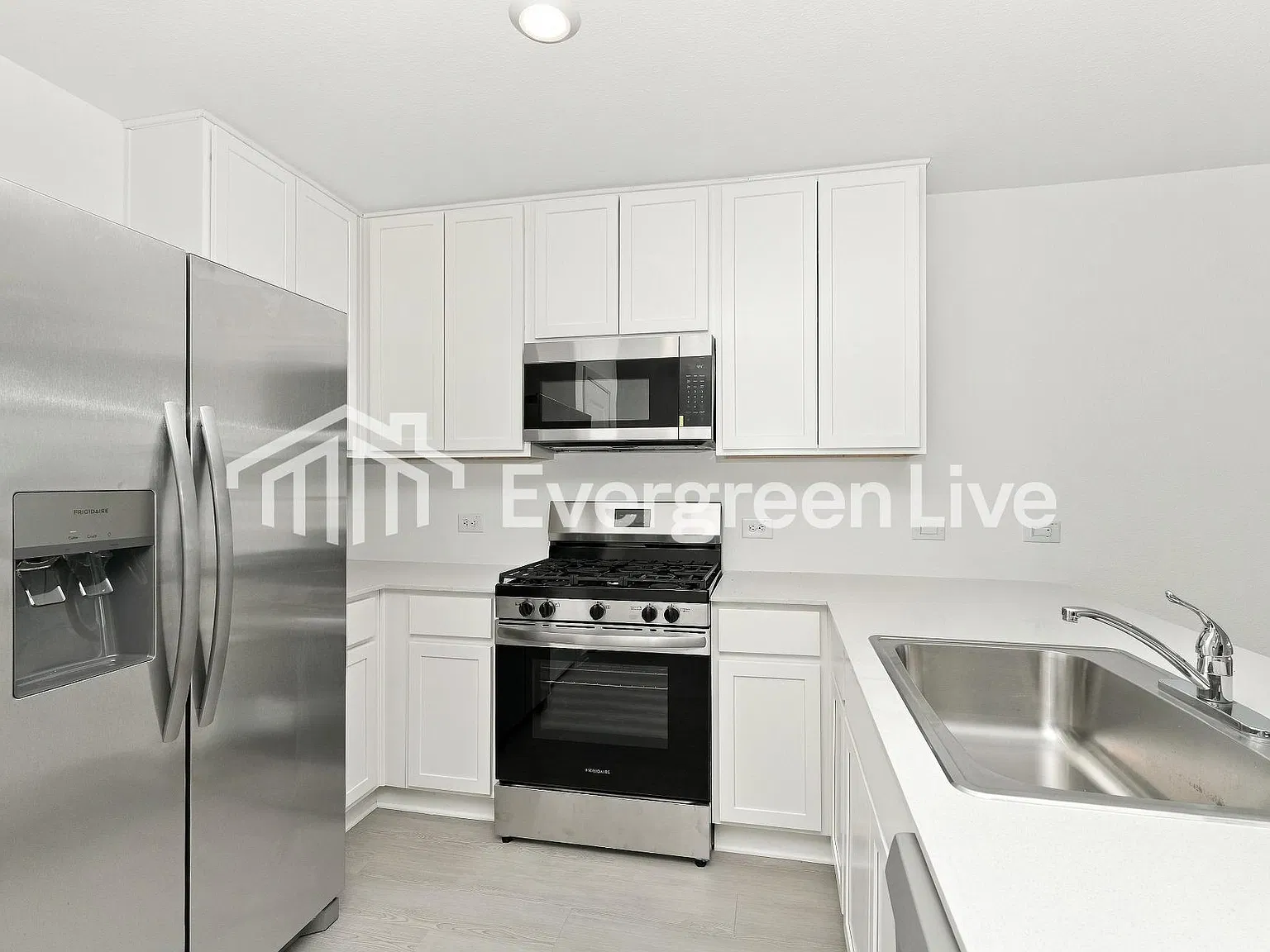 4 bed, 3.0 bath, 1868 sqft, $2,040 — Photo 3