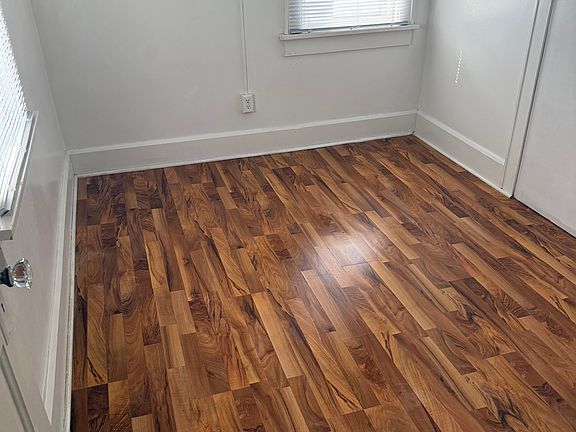 4th image of 3831 6th Ave #1/2