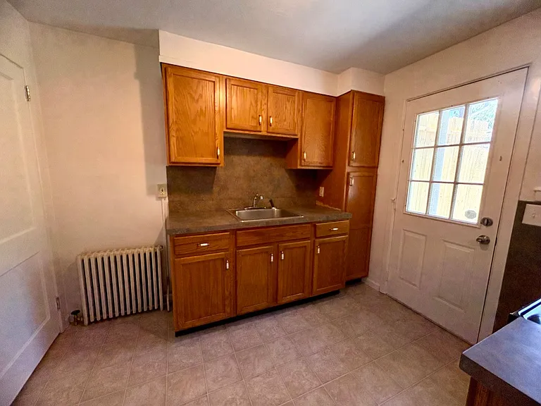 767 Clermont Ave — Photo 7