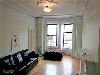 Rented by ZealEstate Group Inc