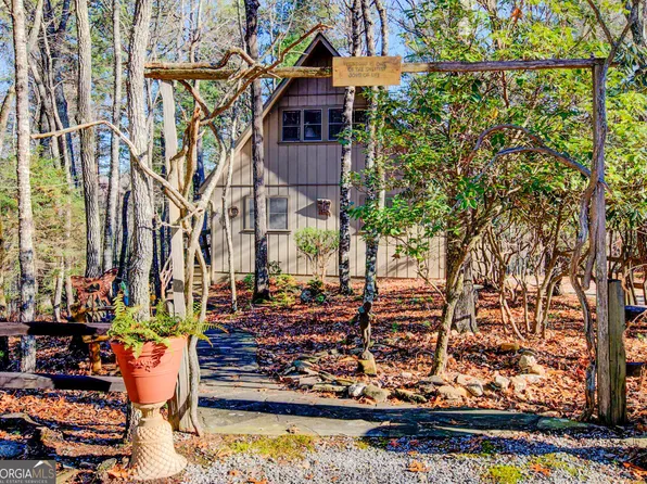 807 Grizzly Ridge Rd, Lakemont, GA 30552