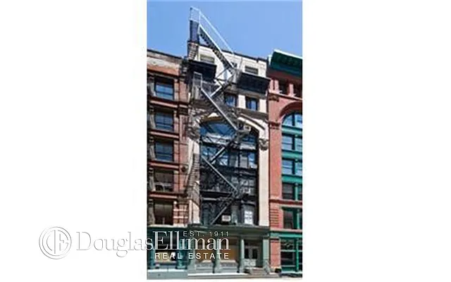 Sold by Douglas Elliman | media 14