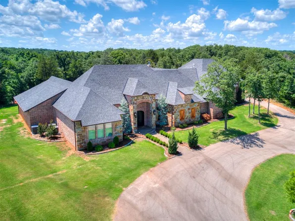 7242 Spring View Dr, Norman, OK 73026