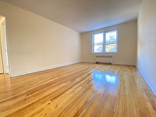 1st image of 14323 Barclay Ave #C5
