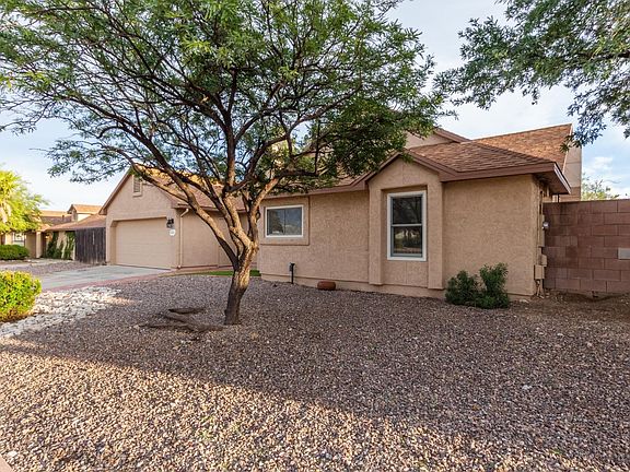 3rd image of 2841 W Calle De Dalias
