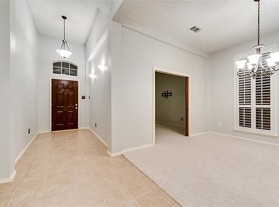 5th image of 7106 Fieldstone Dr