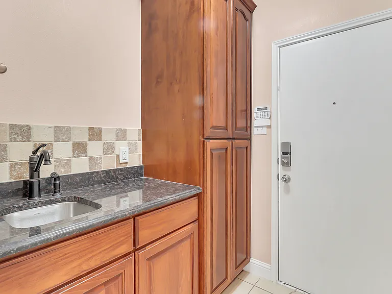8505 Bayham Dr — Photo 16