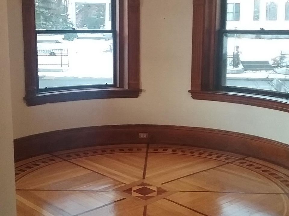2nd image of 20 Pleasant St
