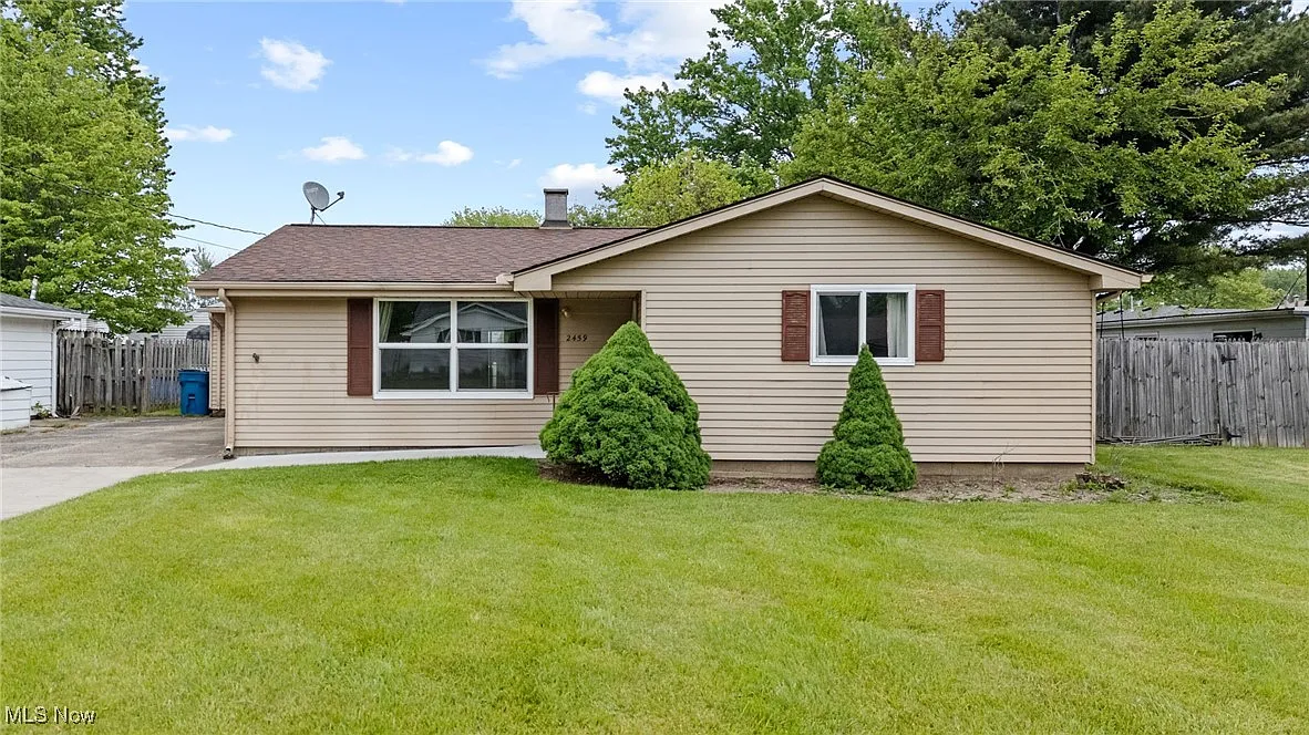 2459 Didrickson Dr photo 1