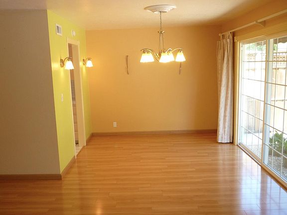 3rd image of 3343 Sueno Dr