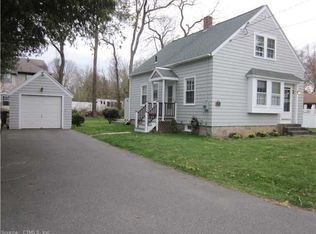 77 Hope St, Niantic, CT 06357