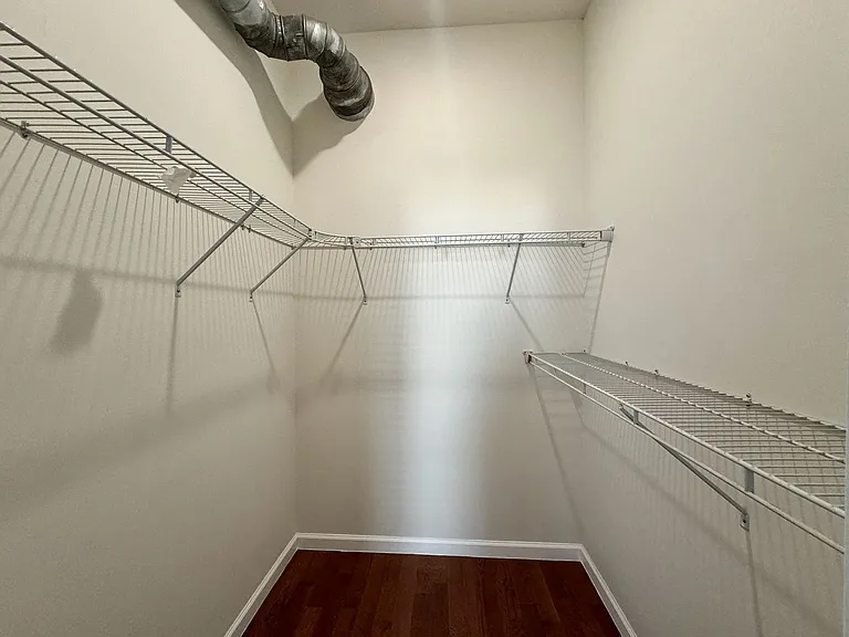 309 Sycamore Street Apartments — Photo 47