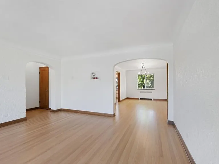 Living/Dining Unit #8
