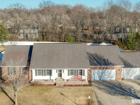 1622 Venable Dr, Carterville, IL 62918