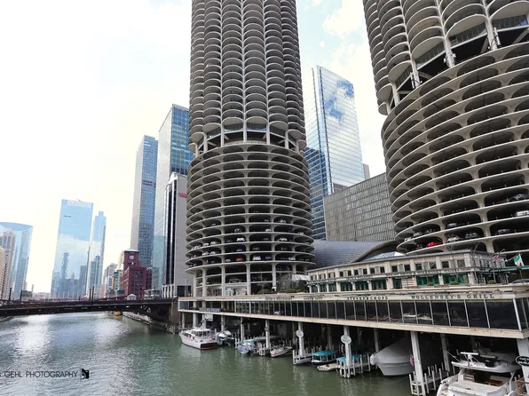 300 N State St APT 2212, Chicago, IL 60654