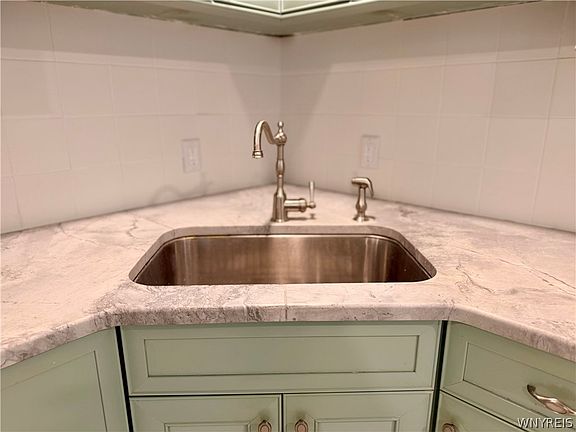 5th image of 266 Merrymont Rd