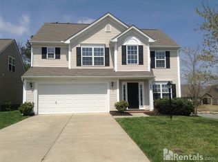 927 Marthas View Dr, Huntersville, NC 28078