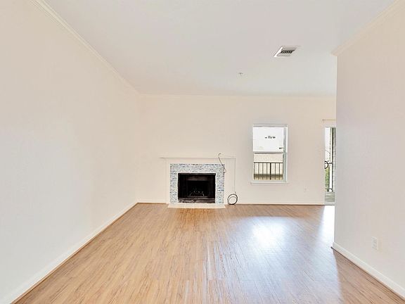 3rd image of 12166 Metric Blvd APT 351