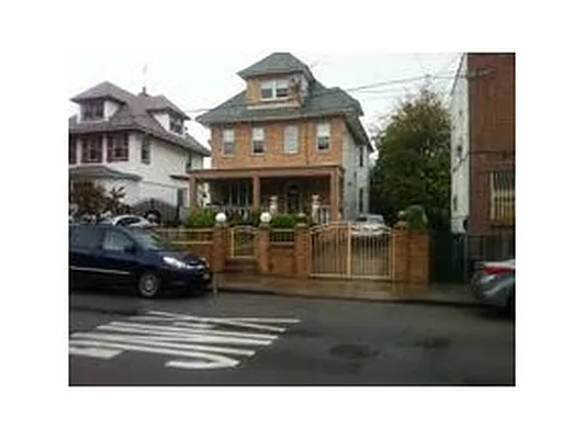Sold by Calabrese Real Estate | media 2