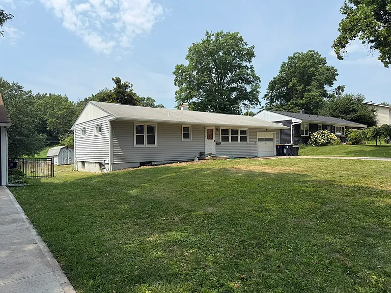 5546 N Woodland Ave — Photo 4