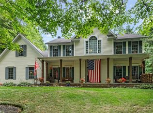 11555 Robin Wood Ln, Chagrin Falls, OH