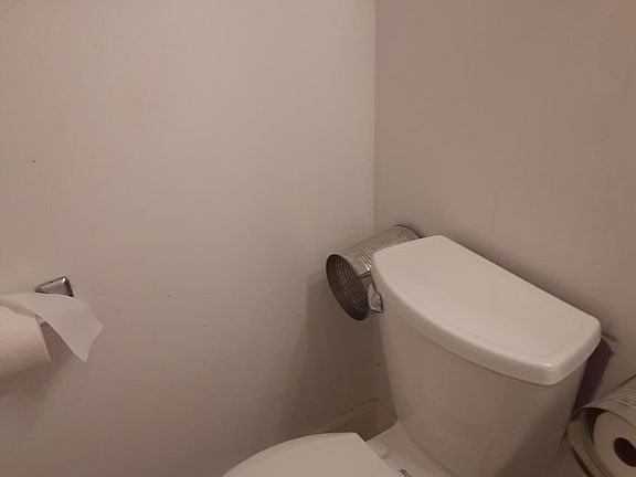 4th image of 318 Brunswick Ave