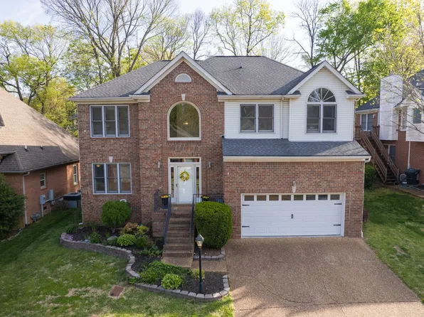 504 Schooner Cv, Hermitage, TN 37076