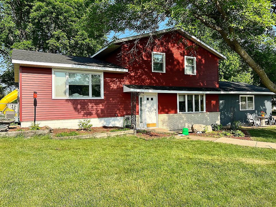 2nd image of 238 Hoyt St