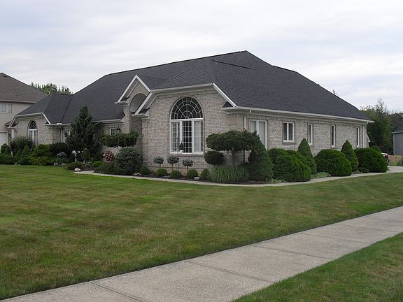 2nd image of 7425 Meadows Dr