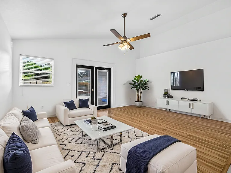 3105 Saint Clair Ave — Photo 17