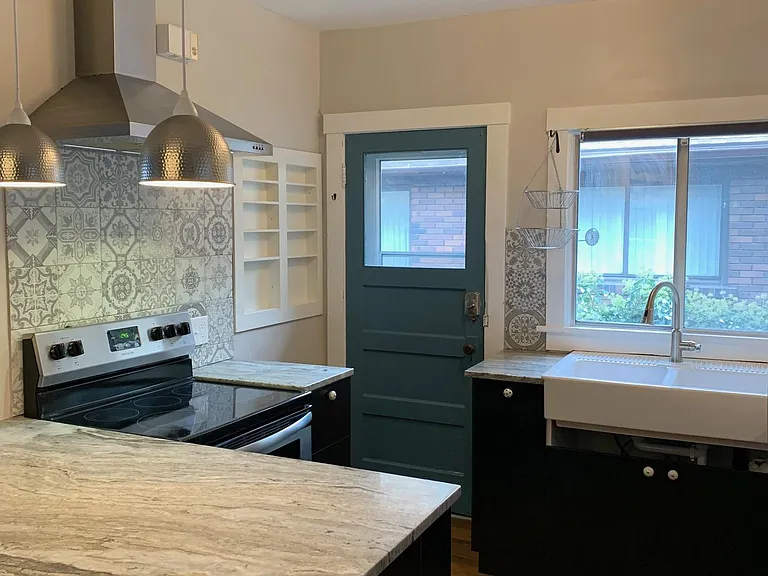 755 E Ramona Ave — Photo 5