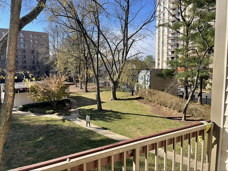 7420 Lakeview Dr #207 — Photo 7