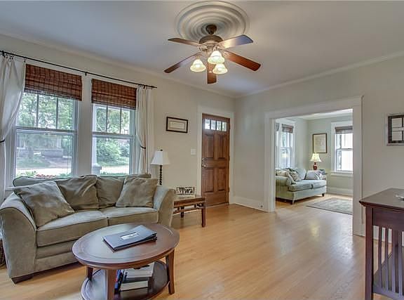 2nd image of 2809 W Linden Ave