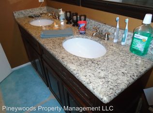 1302 Mohrlake Dr, Brandon, FL 33511