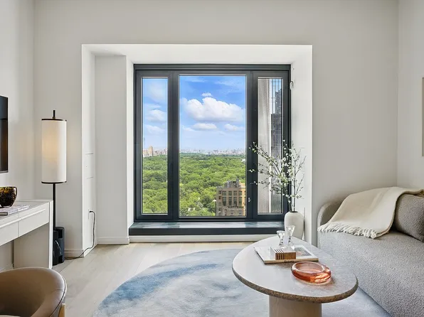 111 W 56th St #41A, New York, NY 10019