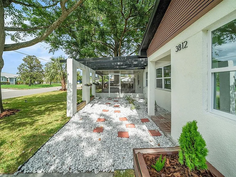 3812 W Rogers Ave — Photo 5