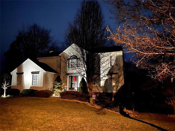 3rd image of 439 Monmouth Dr