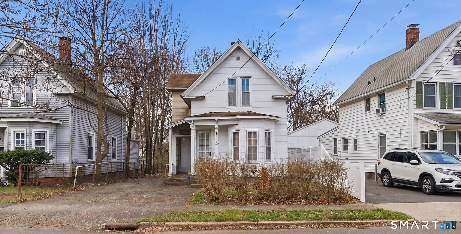 64 Fourth Avenue photo 1